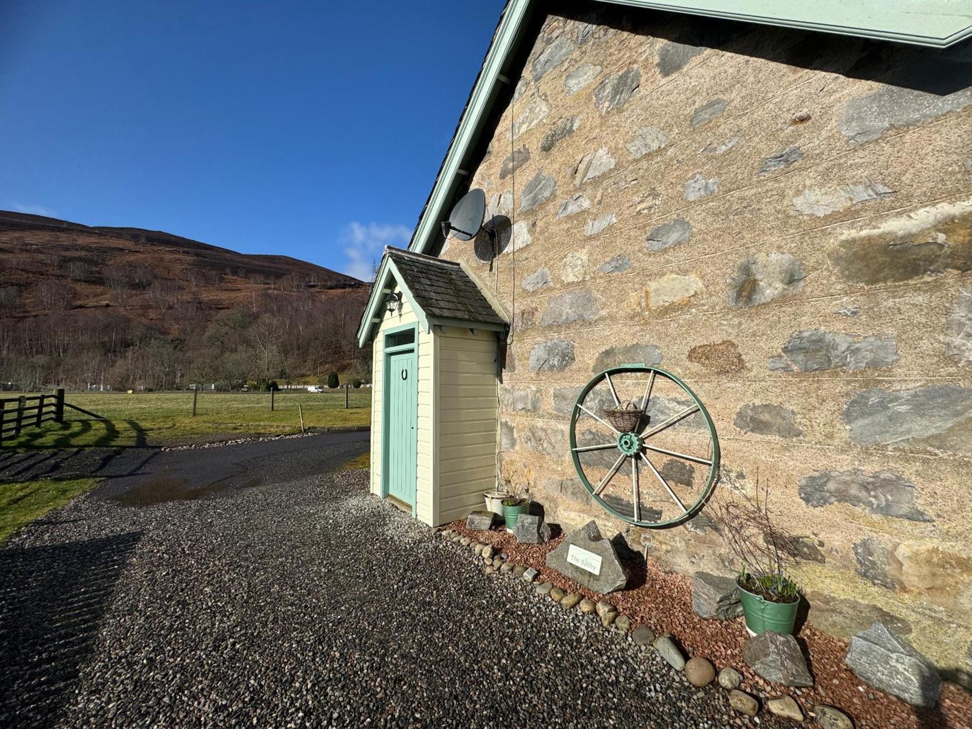 Rosemount Bothy - Highland Cottage Garve Bagian luar foto