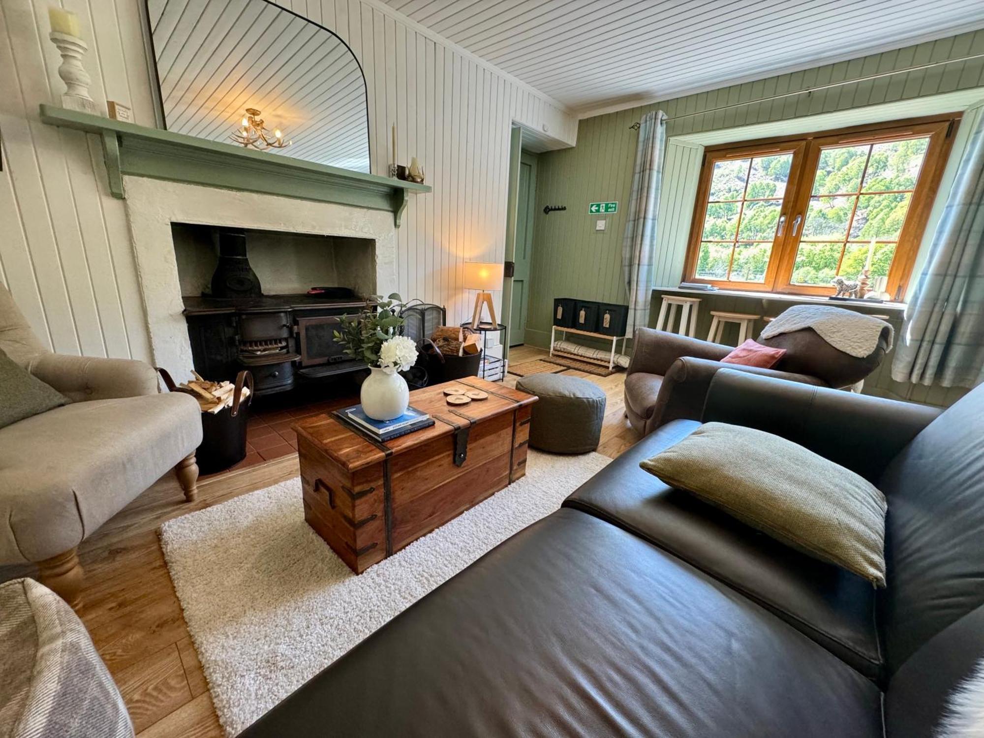 Rosemount Bothy - Highland Cottage Garve Bagian luar foto
