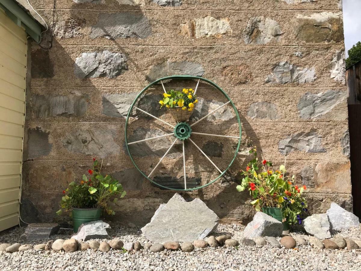 Rosemount Bothy - Highland Cottage Garve Bagian luar foto